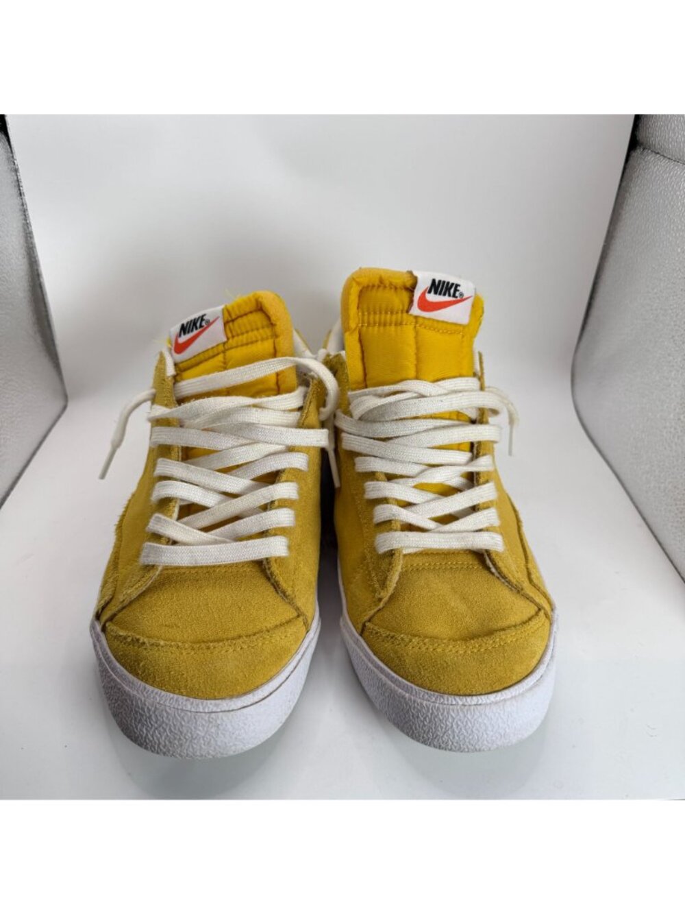 Nike Blazer Low 77 Vintage Yellow & White Sneakers Size 10.5 Men’s Suede Casual - Picture 2 of 9